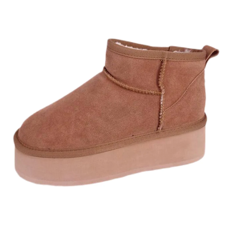 Conas Bróga Suede a Glanadh?